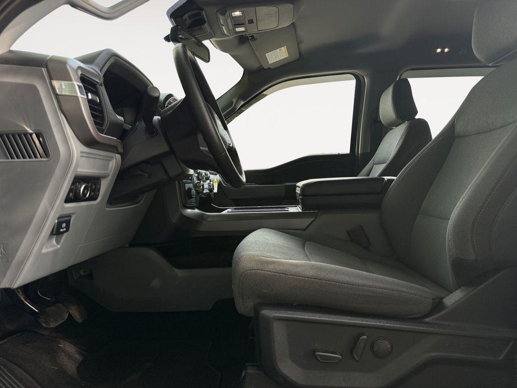 Ford F-150  2025