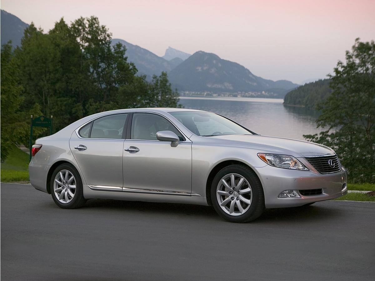 Lexus LS 460  2009