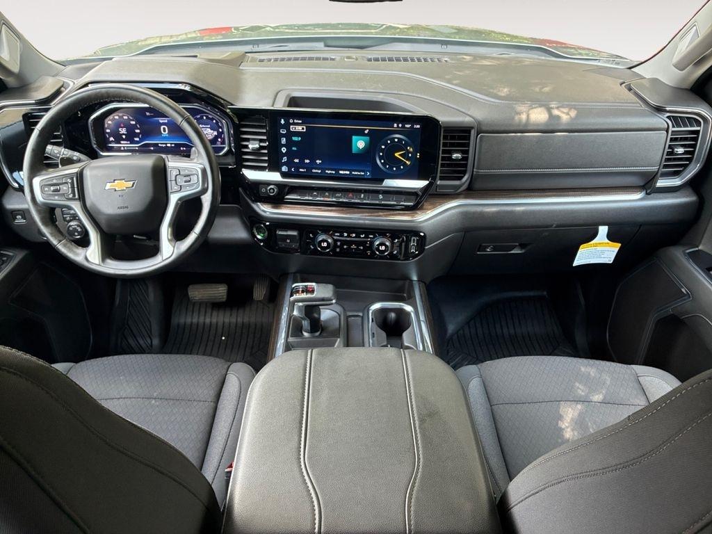 Chevrolet Silverado 1500  2025