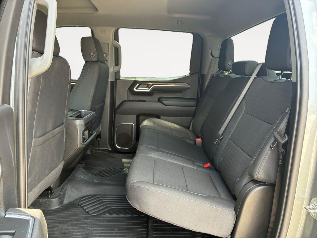 Chevrolet Silverado 1500  2025