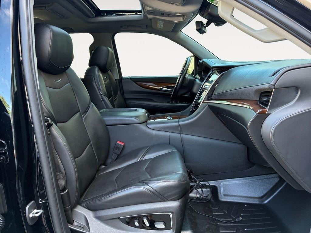 Cadillac Escalade ESV  2020