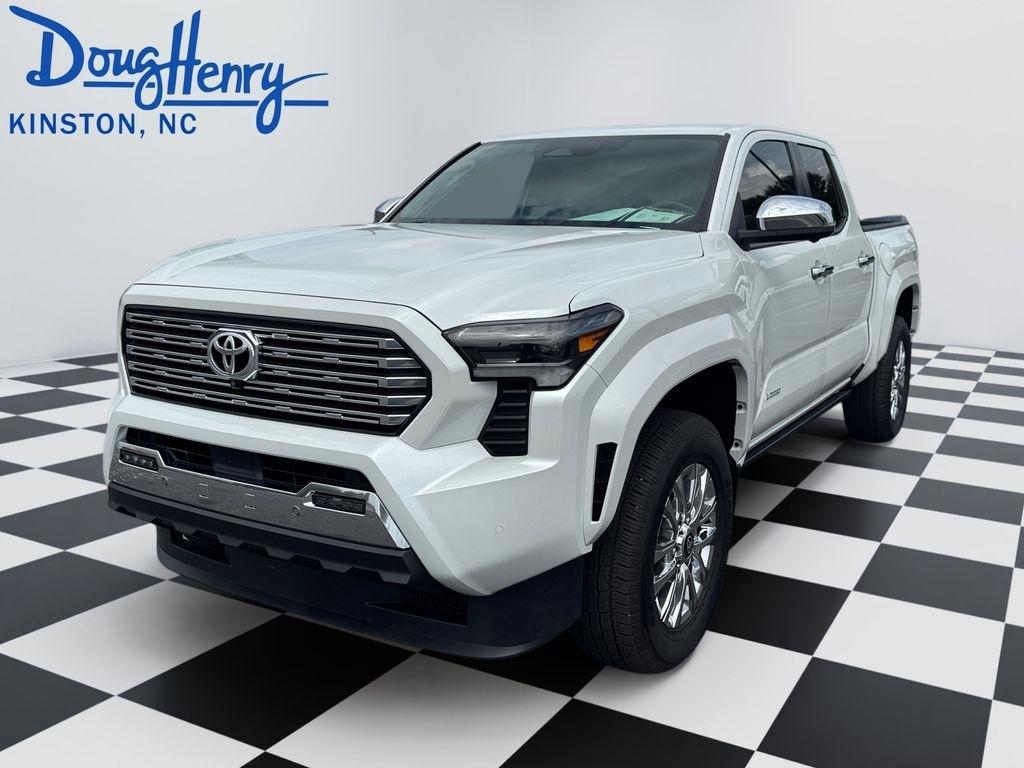 Toyota Tacoma 4WD  2025