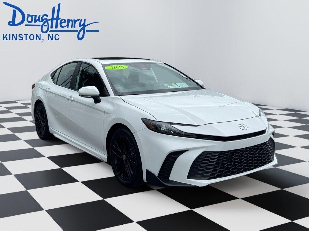 Toyota Camry  2025