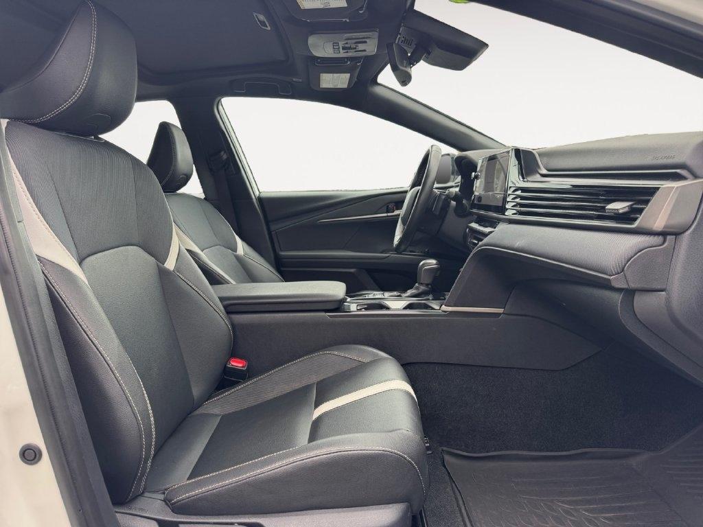 Toyota Camry  2025