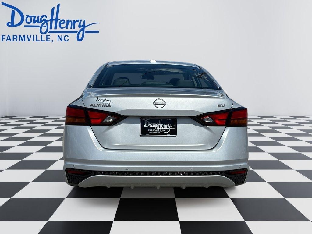 Nissan Altima  2024