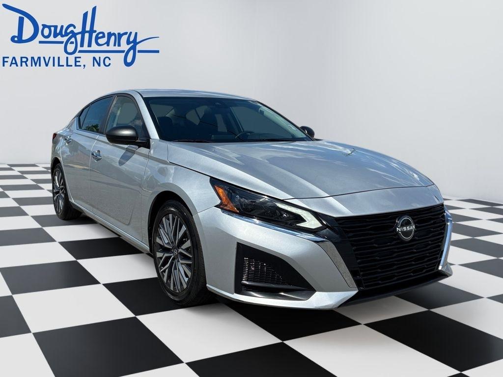 Nissan Altima  2024