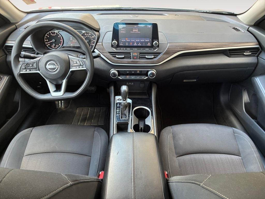 Nissan Altima  2024