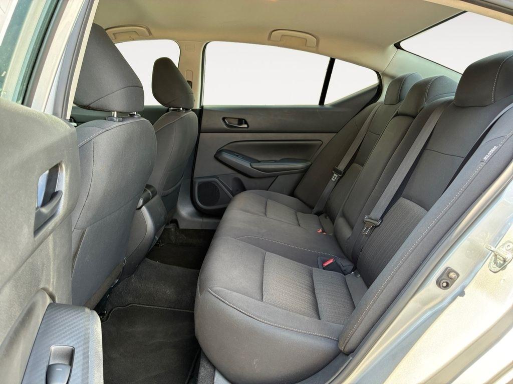 Nissan Altima  2024