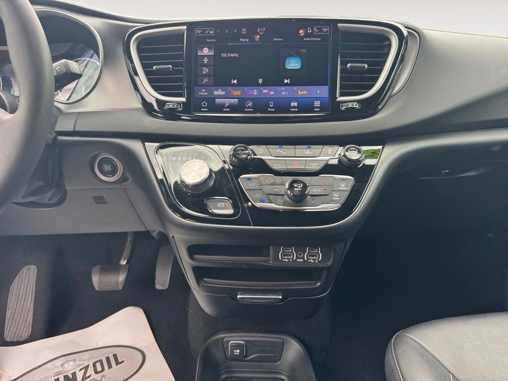 Chrysler Pacifica  2025