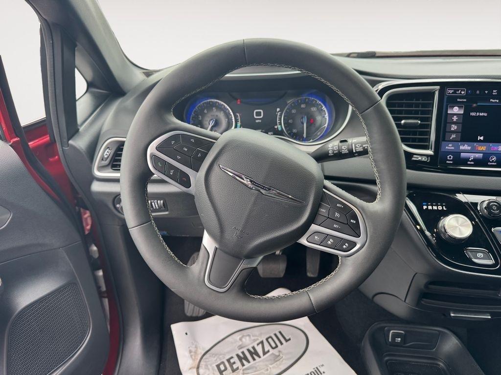 Chrysler Pacifica  2025