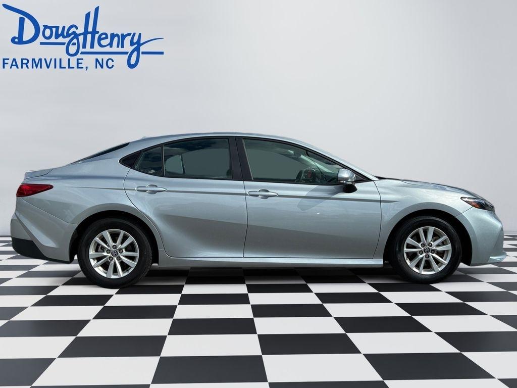 Toyota Camry  2025