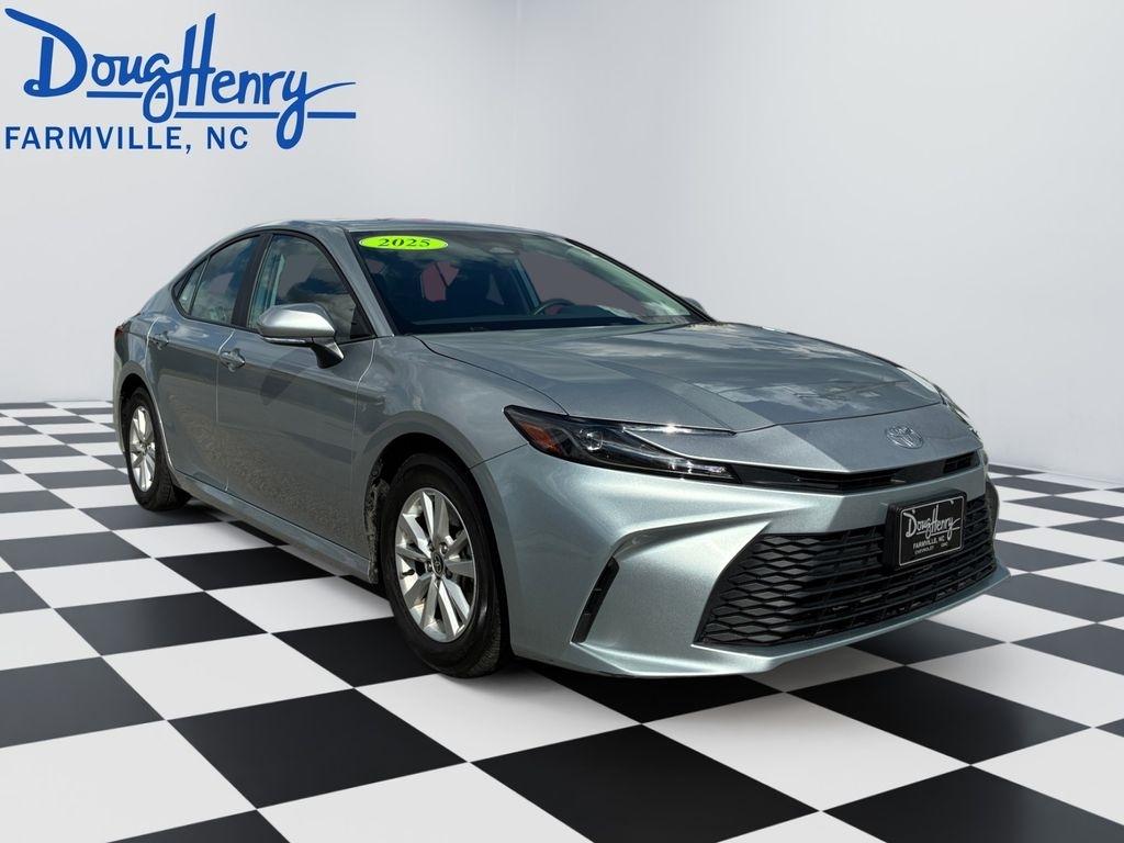 Toyota Camry  2025