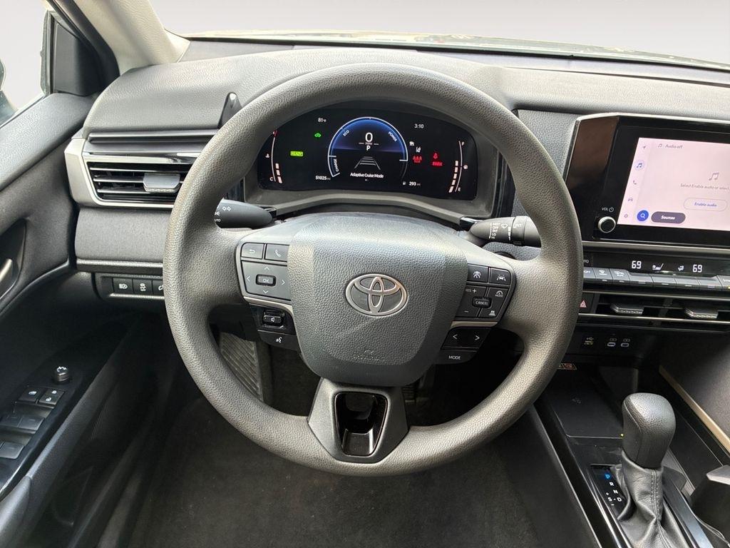 Toyota Camry  2025