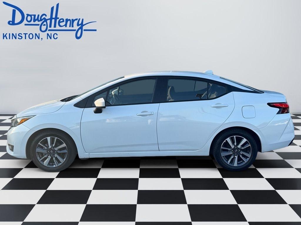 Nissan Versa  2025