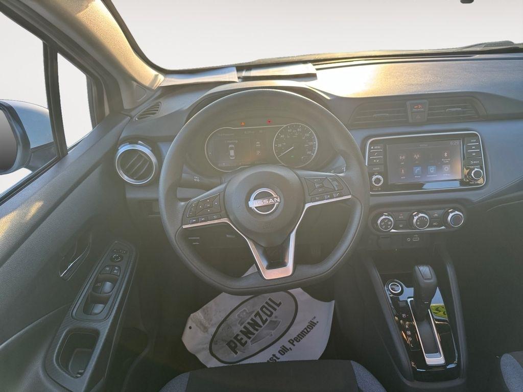 Nissan Versa  2025