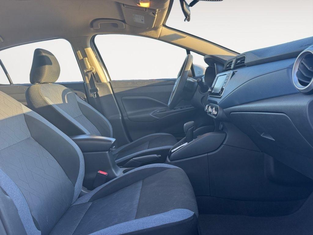 Nissan Versa  2025