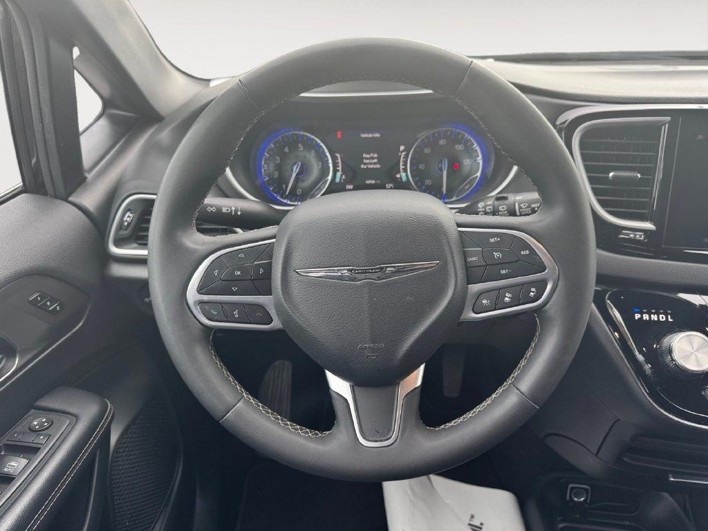 Chrysler Pacifica  2025