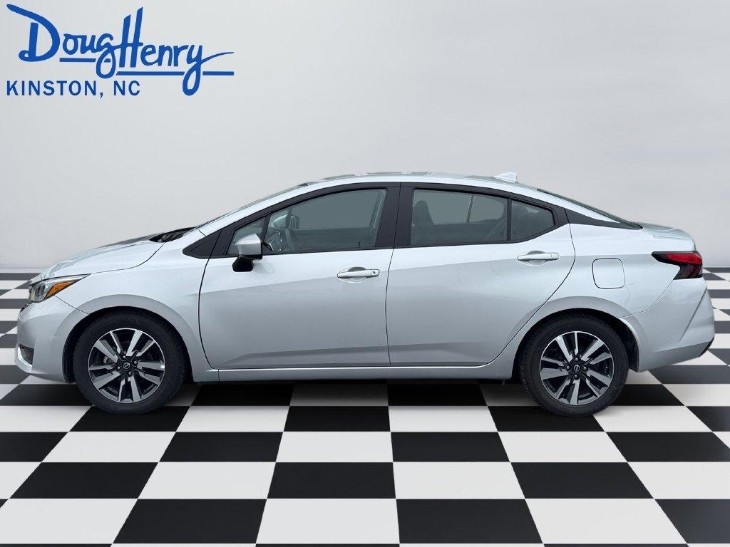 Nissan Versa  2025