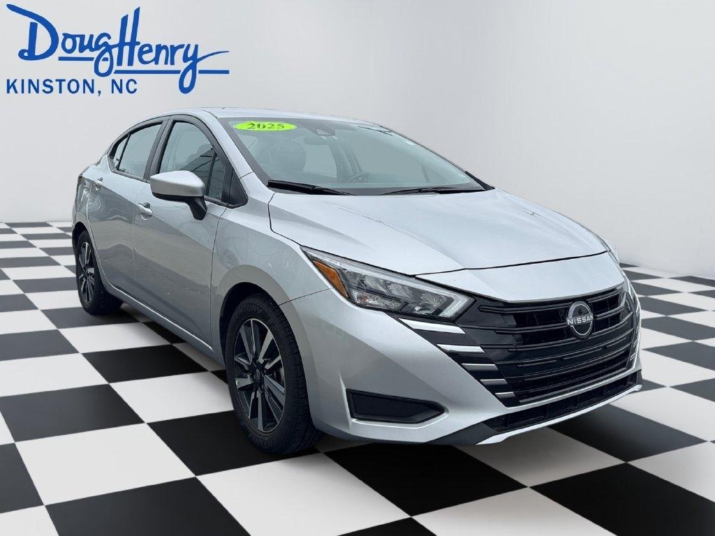 Nissan Versa  2025