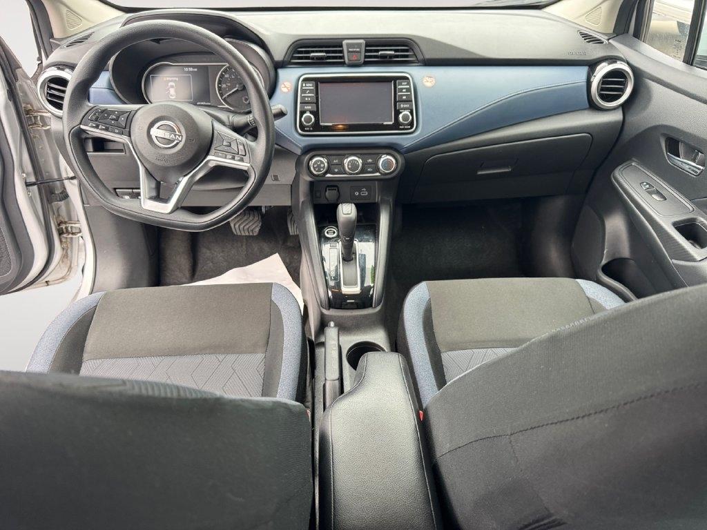 Nissan Versa  2025