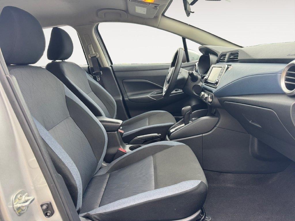 Nissan Versa  2025