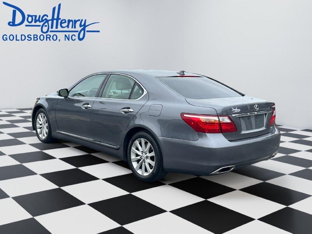 Lexus LS 460  2012