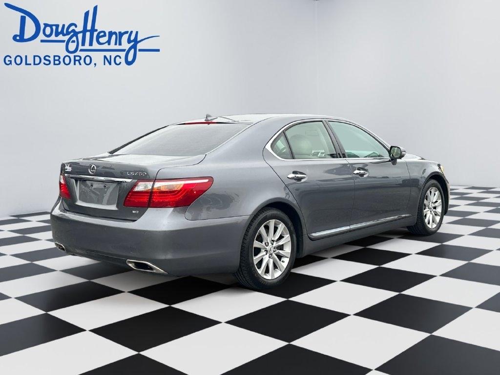 Lexus LS 460  2012