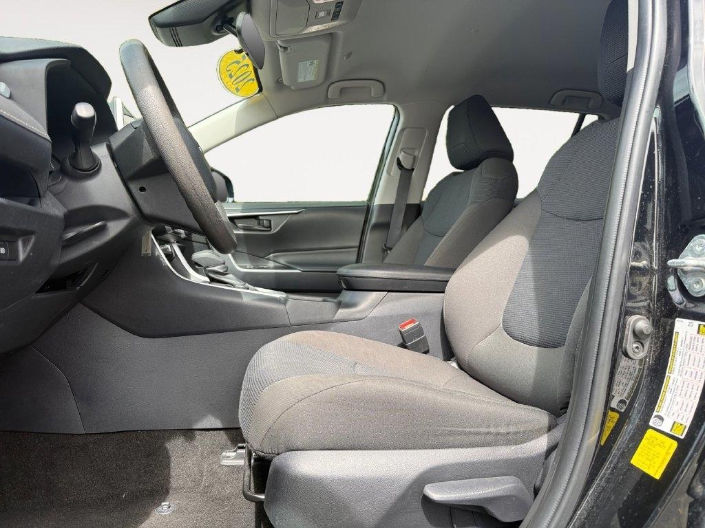 Toyota RAV4  2025