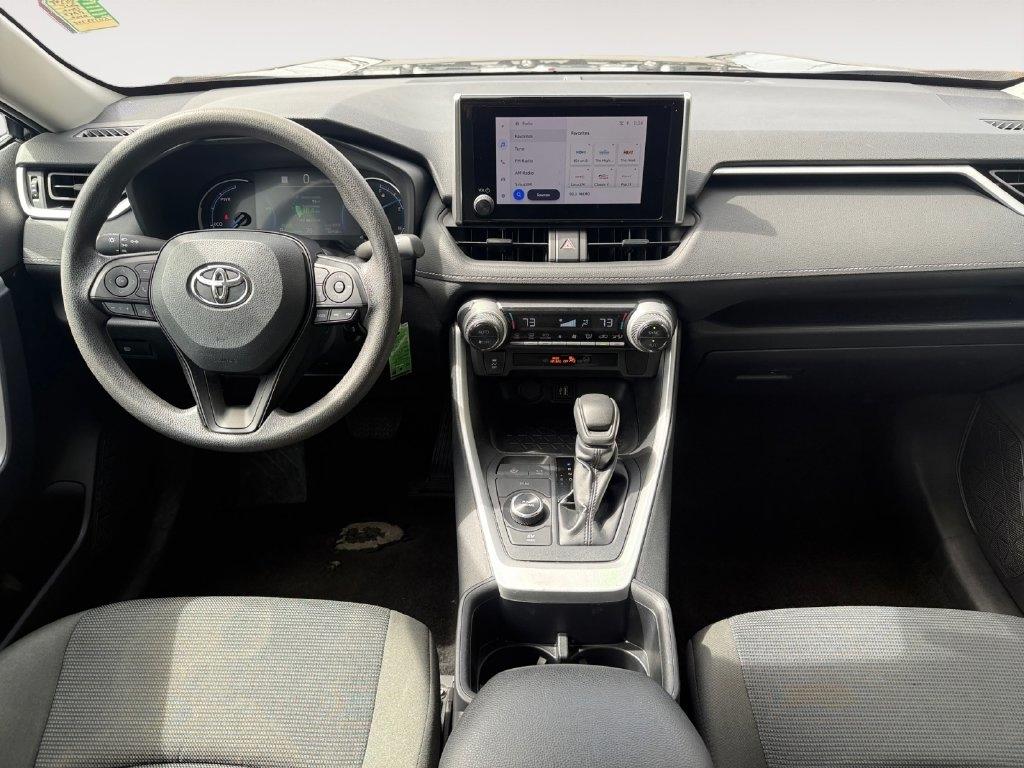 Toyota RAV4  2025