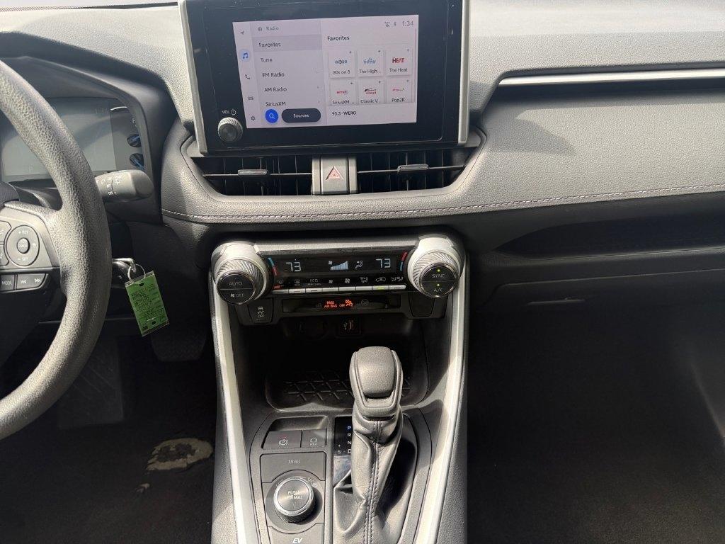 Toyota RAV4  2025