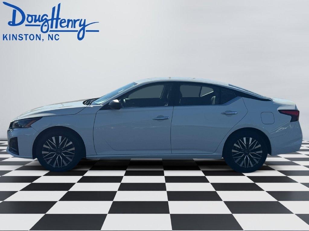 Nissan Altima  2025