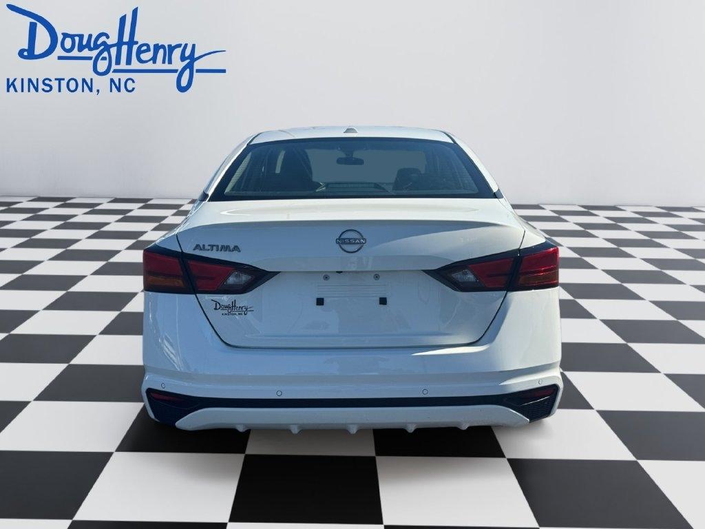Nissan Altima  2025