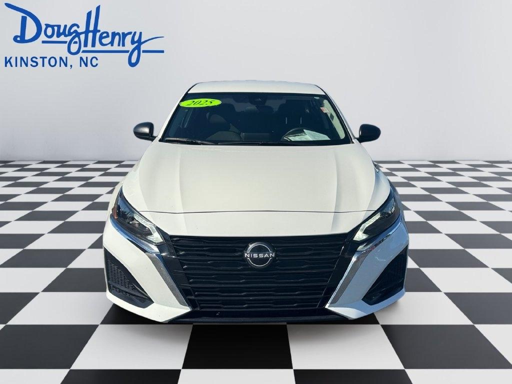Nissan Altima  2025