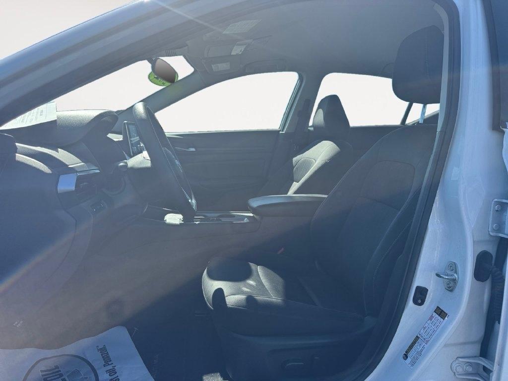 Nissan Altima  2025