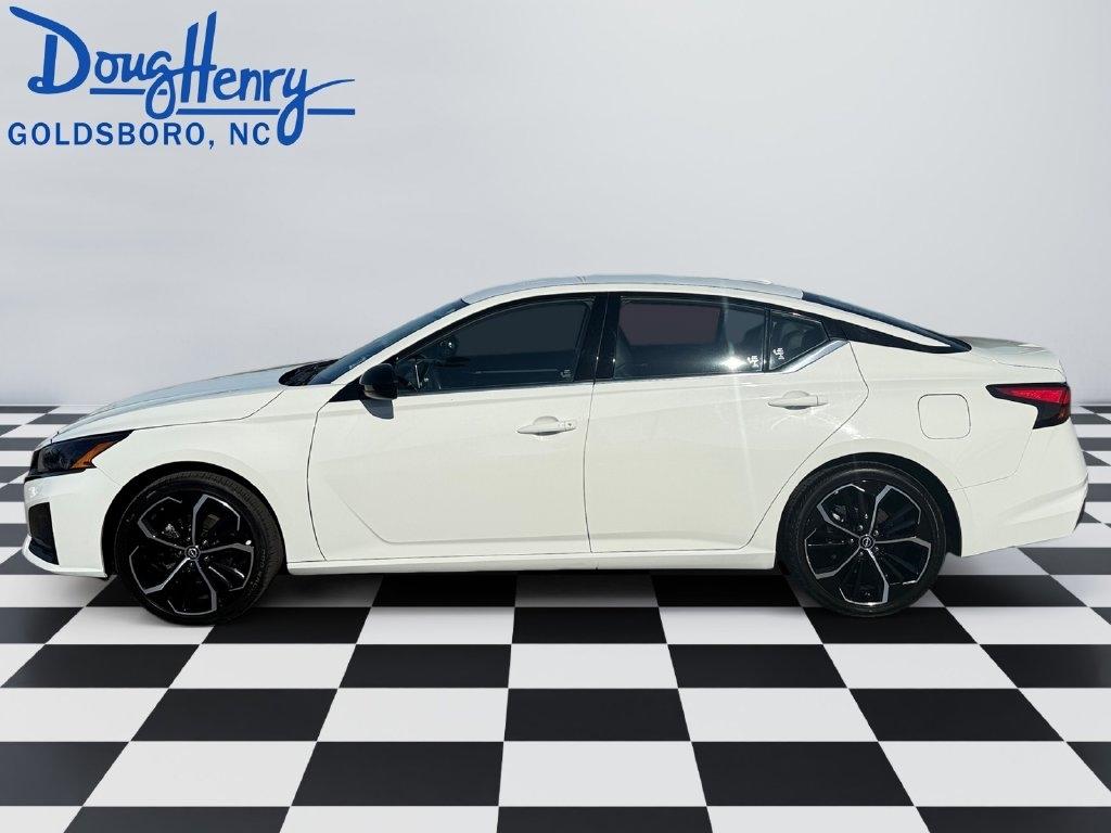 Nissan Altima  2025