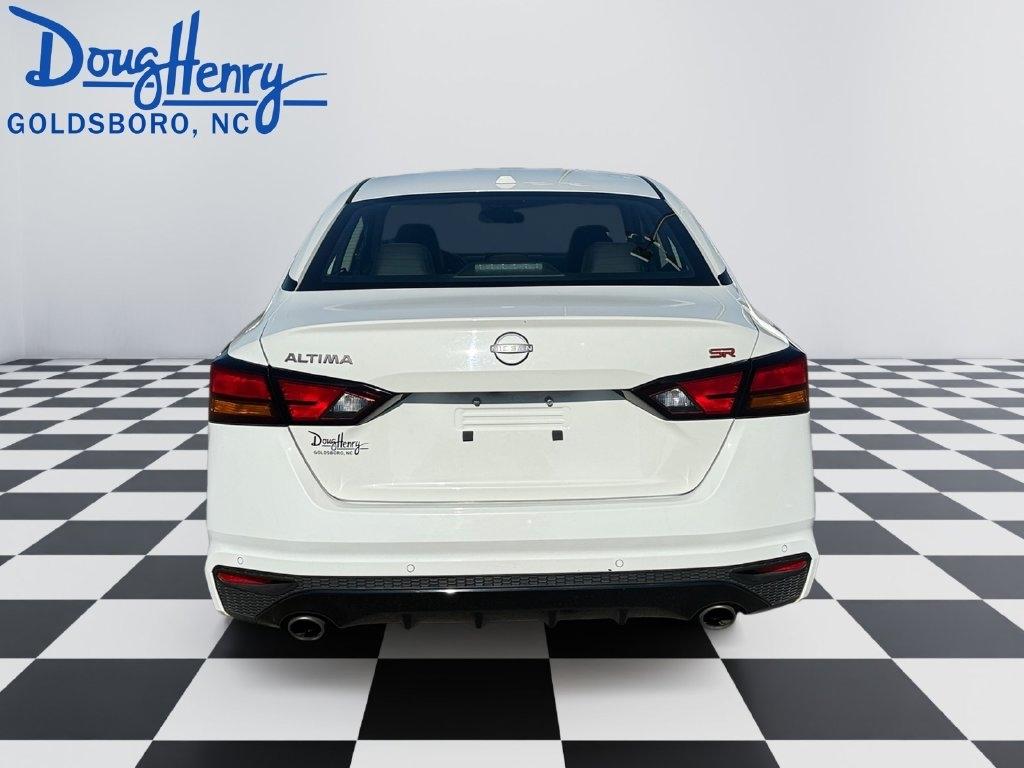 Nissan Altima  2025