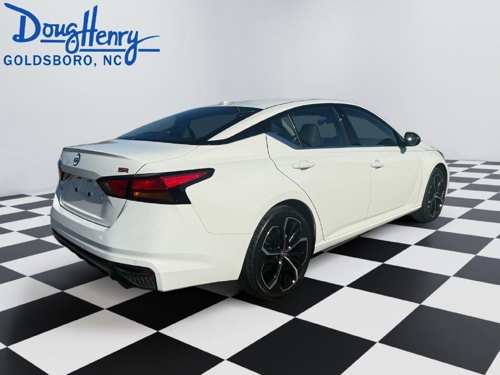Nissan Altima  2025