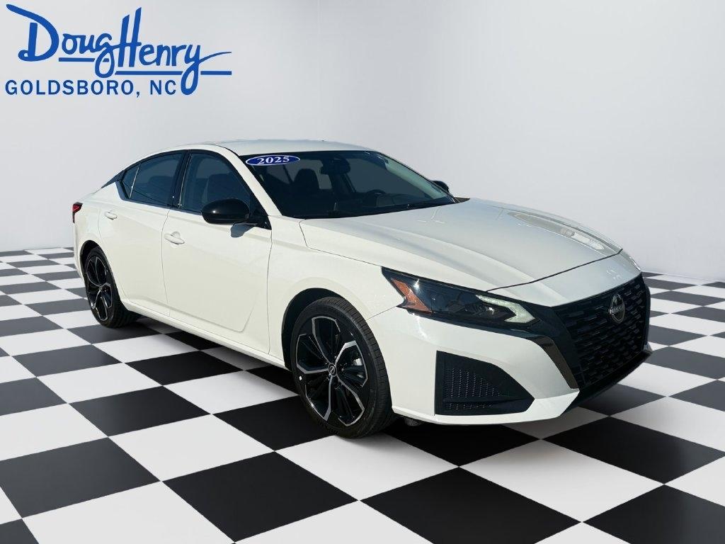 Nissan Altima  2025