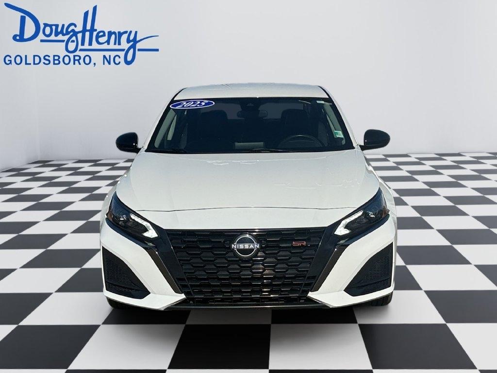 Nissan Altima  2025