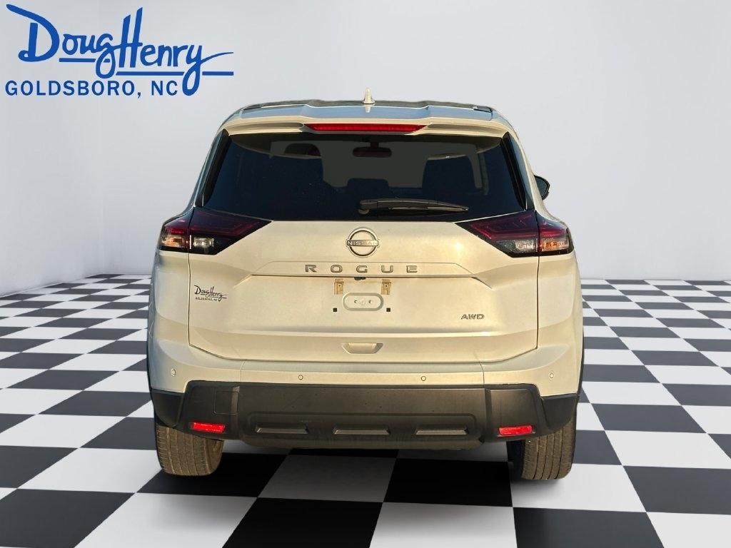 Nissan Rogue  2025