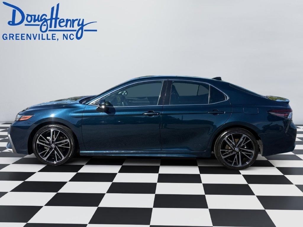 Toyota Camry  2021