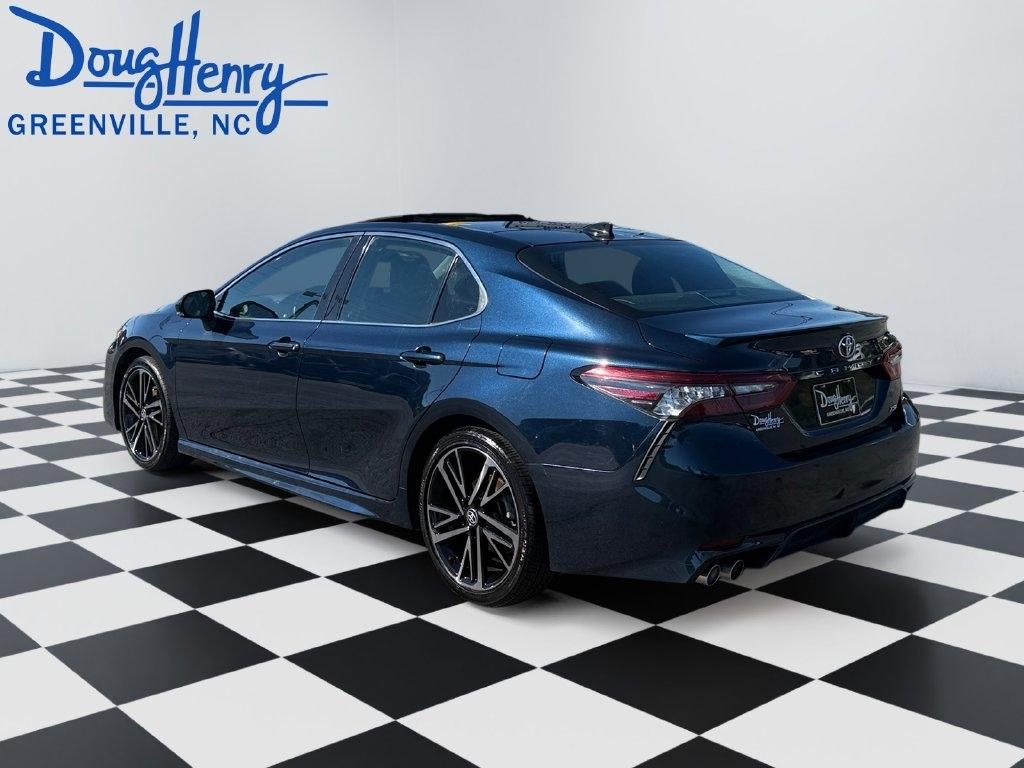 Toyota Camry  2021