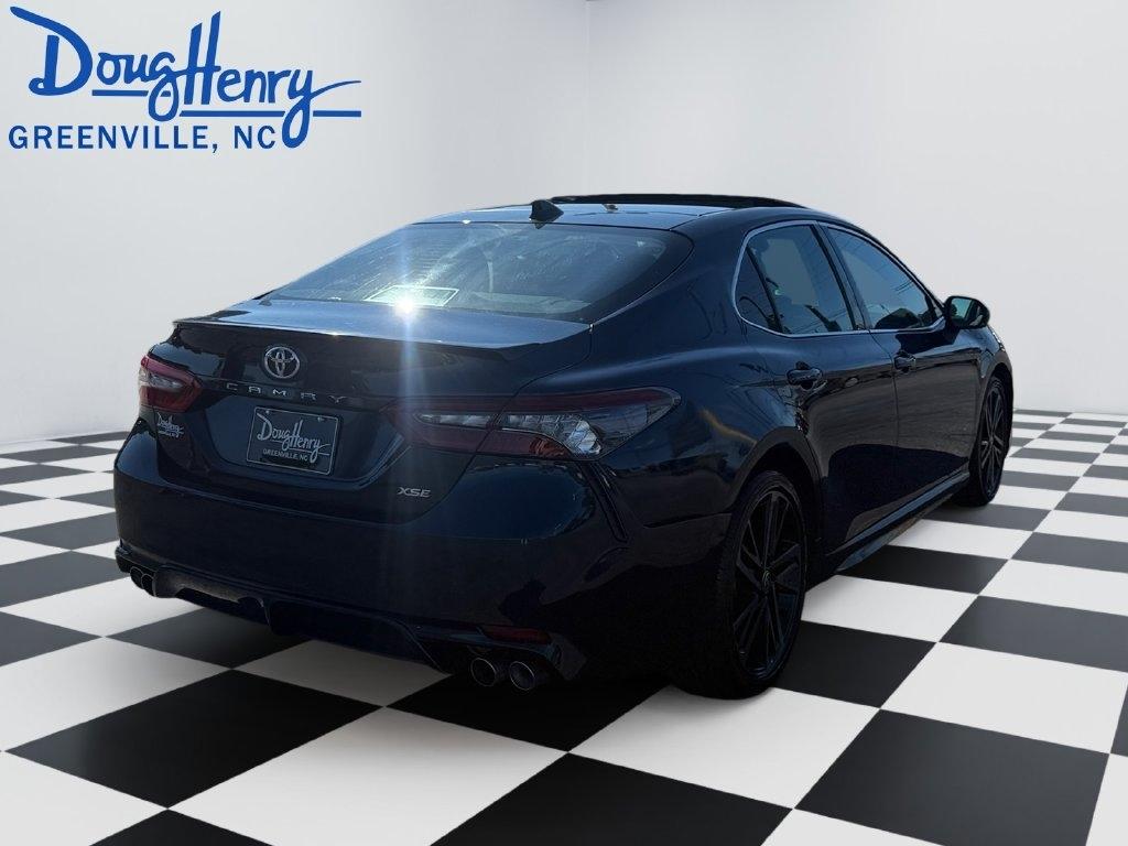 Toyota Camry  2021
