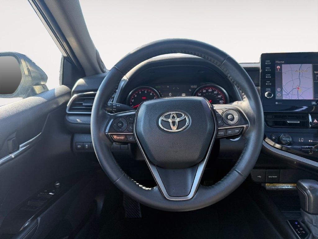 Toyota Camry  2021