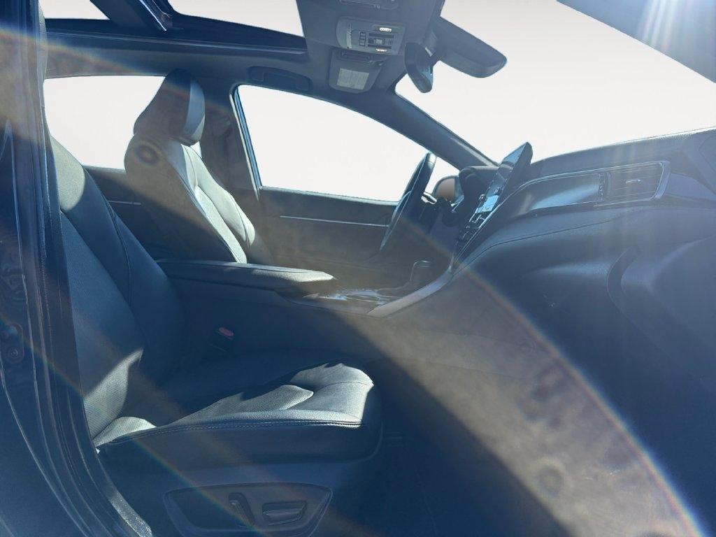 Toyota Camry  2021