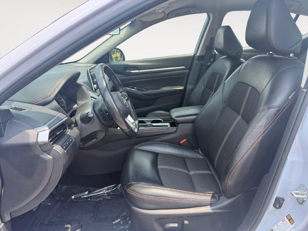 Nissan Altima  2024