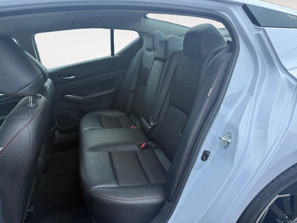 Nissan Altima  2024