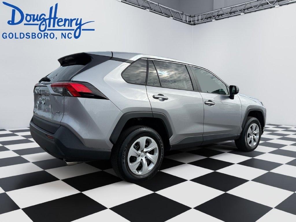 Toyota RAV4  2022
