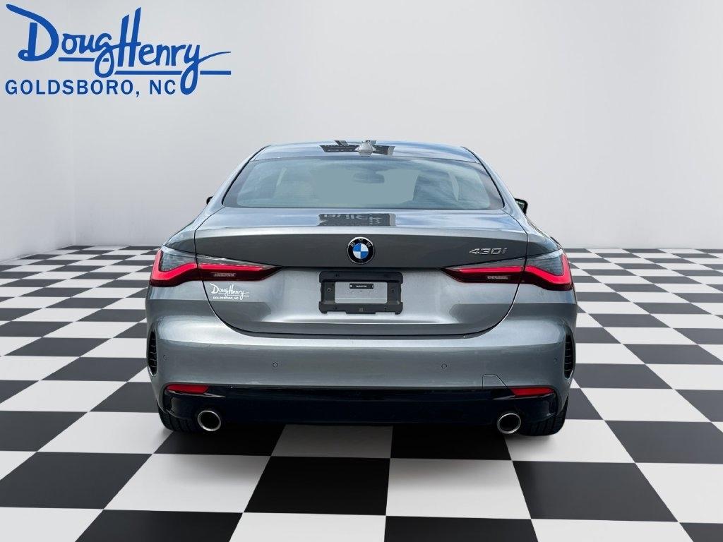 BMW 4 Series  2025