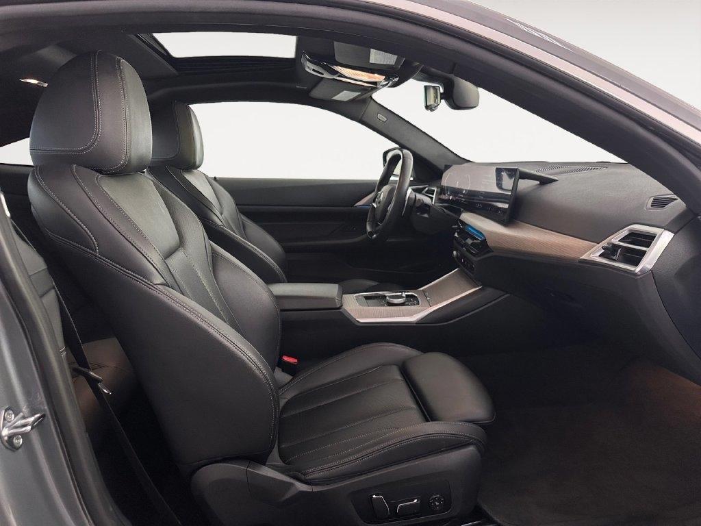 BMW 4 Series  2025